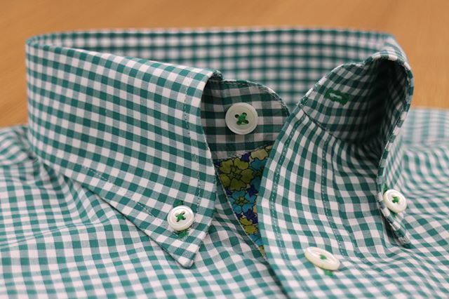 国産・ギンガムチェック　 ボタンダウン  裏替え・下前立て・リバティ・花柄３７
