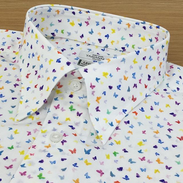 レジウノ　蝶柄プリント